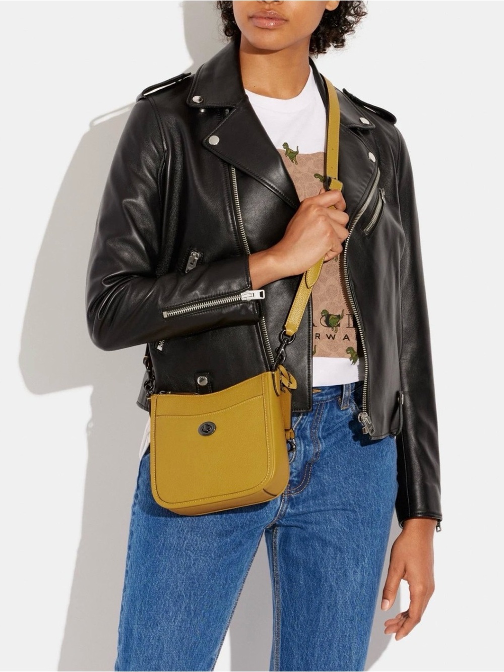 COACH Pebble Leather Chaise Crossbody 19 Pouch Bag